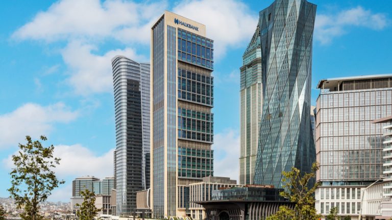 Halkbank, ABD’den gelen haberle tavan