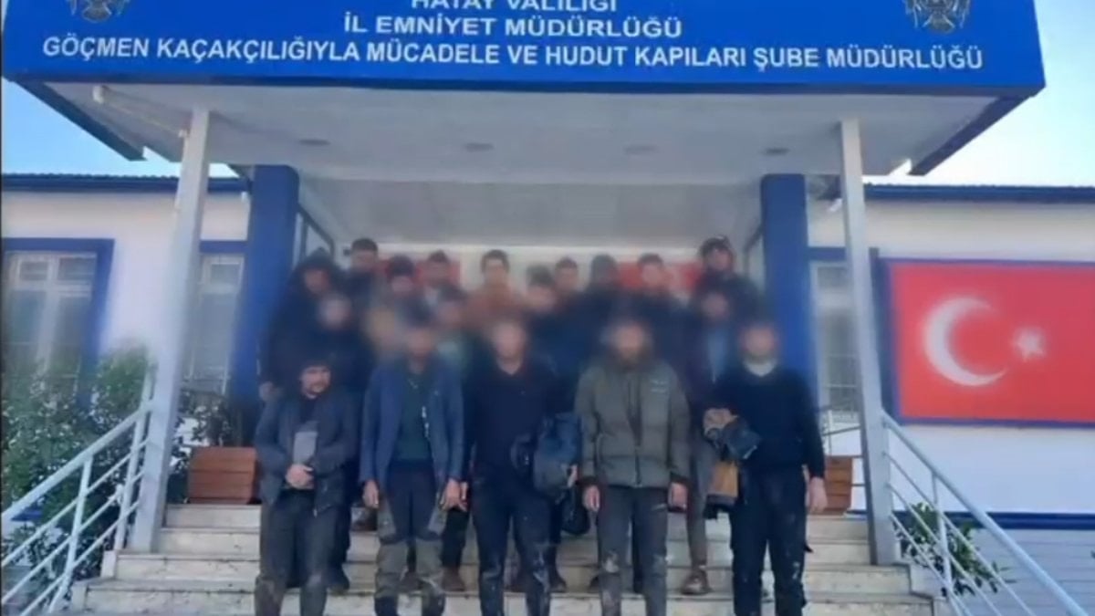 Hatay’da hayvan dışkısıyla kamufle edilmek isteyen kaçak göçmenler yakalandı