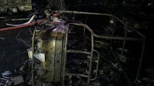 Hatay’da sanayi sitesinde yangın: 3 iş yeri ve 1 ev zarar gördü