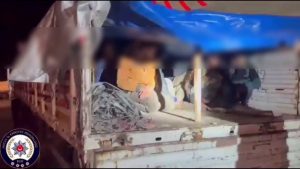 Hatay’da tır dorsesinde 12 kaçak göçmen yakalandı