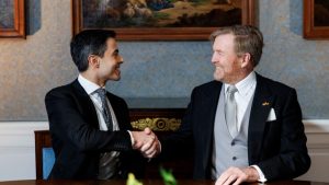 Hollanda seçimlerini kazanan ve LGBT’yi destekleyen Rob Jetten, yemin etti