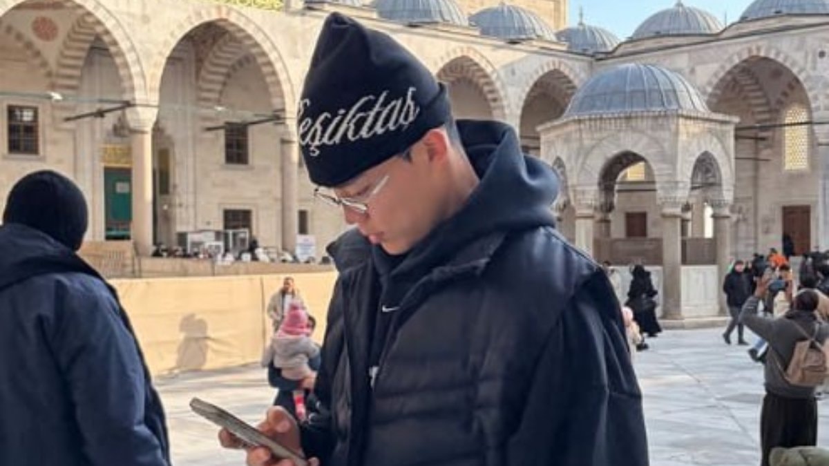 Hyeon-gyu Oh’tan İstanbul turu: Sultanahmet Camii’ni ziyaret etti