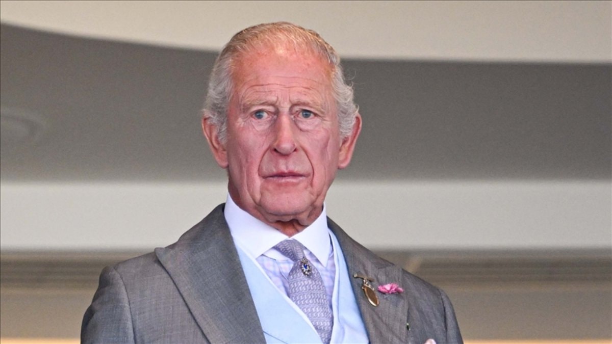 İngiltere Kralı Charles’ten, Andrew’a ilişkin “Yasa işlemeli” mesajı