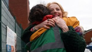 İngiltere’de ara seçimin kazananı tesisatçılık yapan Hannah Spencer oldu