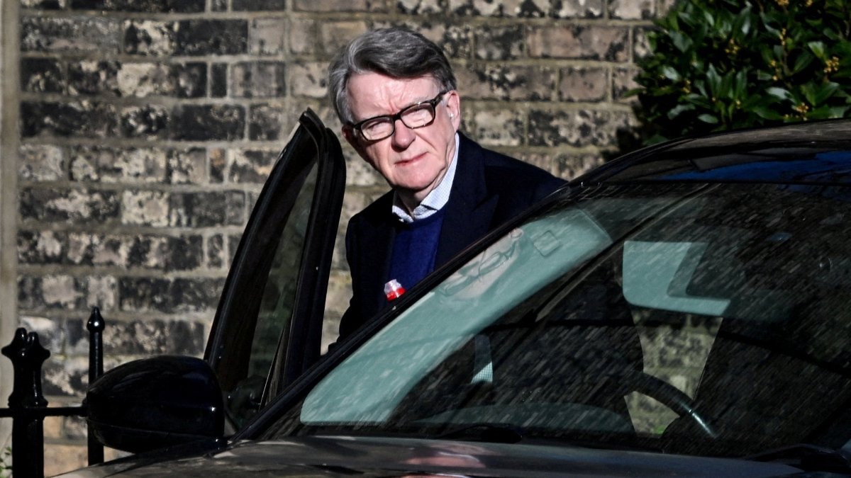 İngiltere’de Epstein krizi derinleşiyor: Peter Mandelson gözaltına alındı