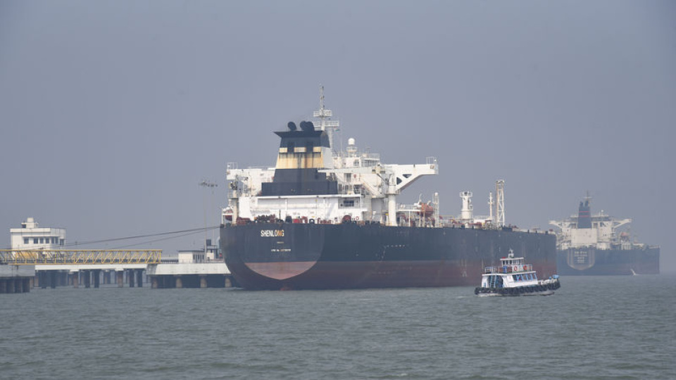 İran, Hürmüz’den güvenli geçiş için para almaya başladı