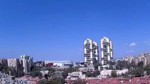 İran’a ait bir füze İsrail’in Beer Şeva kentine düştü: 17 kişi yaralandı