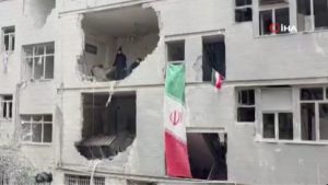 İran’ın başkenti Tahran’daki yıkım görüntülendi