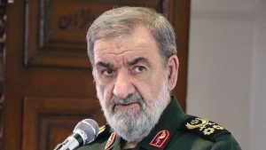 İranlı Muhsin Rızai, savaşı bitirmek için şartlarını açıkladı