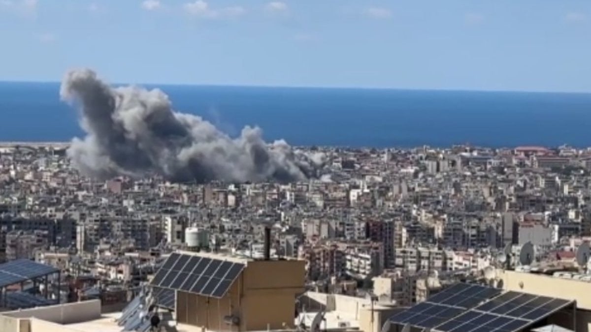 İsrail’den Beyrut’ta Dahiye bölgesine hava saldırıları