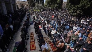 İsrail’den Mescid-i Aksa’da cuma namazına yasak kararı