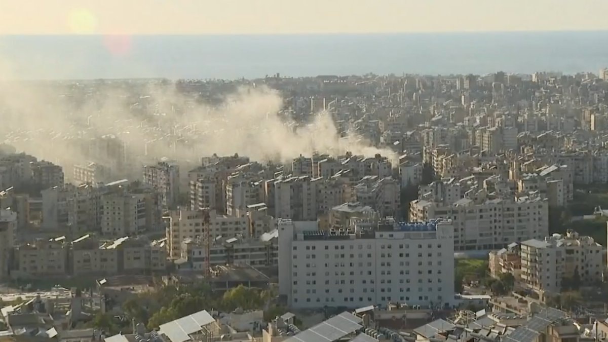 İsrail’in Beyrut’a gece boyu düzenlediği saldırılarda 15 kişi hayatını kaybetti