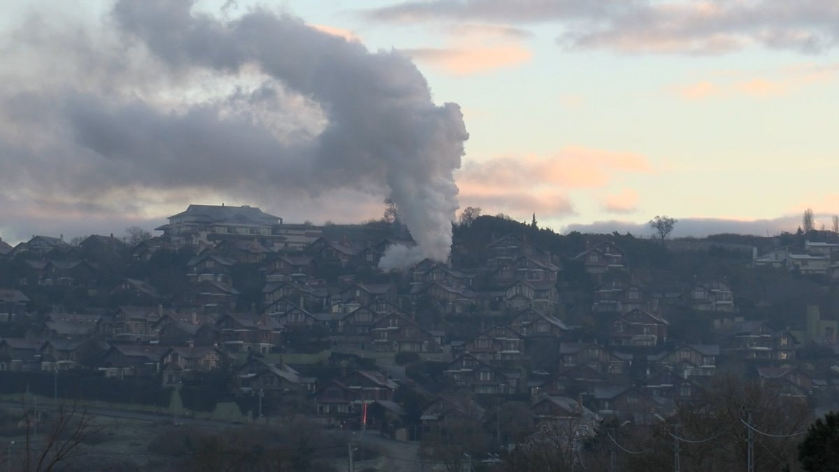 İstanbul’da 3 katlı villada yangın çıktı