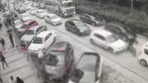 İstanbul’da aranan hükümlüyü dövmesi yakalattı