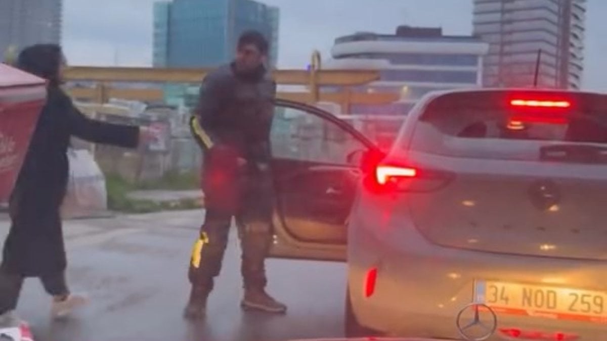 İstanbul’da tartıştığı sürücüyü aracından indirmeye çalıştı