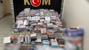 İzmir’de 8 bin paket kaçak sigara ele geçirildi: 2 tutuklama