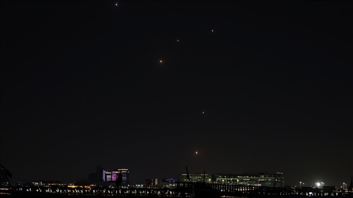 Katar, ABD Büyükelçiliği çevresinde yaşayanları tahliye ediyor