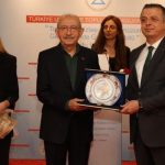 Kemal Kılıçdaroğlu’na İnsan-ı Kamil onur ödülü