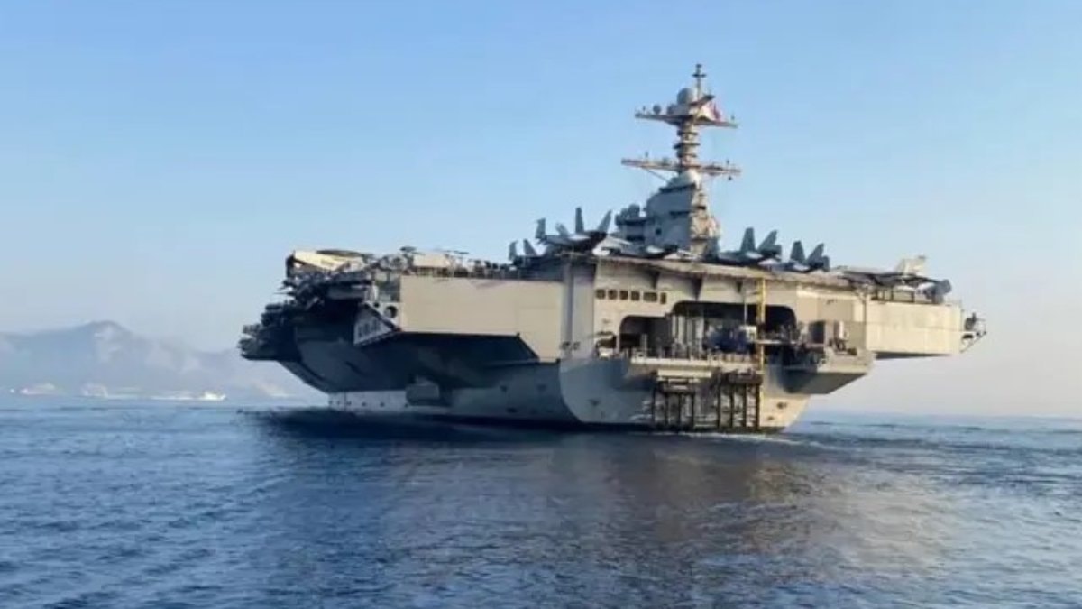 Kızıldeniz’deki USS Gerald R. Ford uçak gemisinde yangın