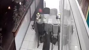 Kocaeli’de kebapçıya silahlı saldırı düzenlendi: Görüntüler ortaya çıktı