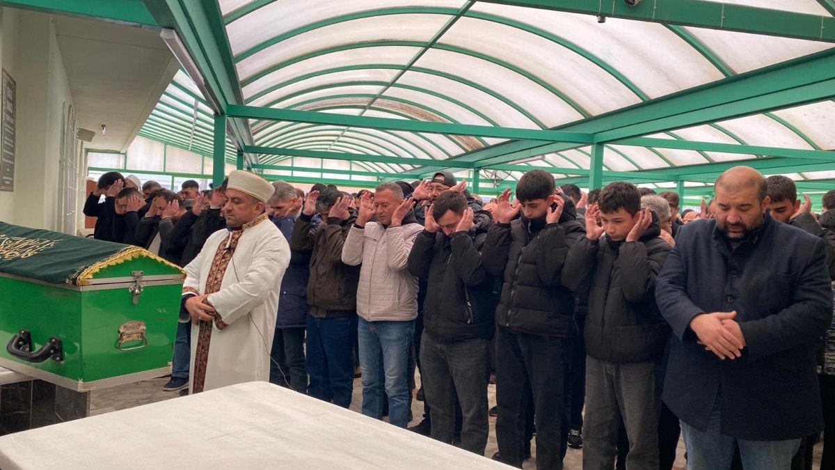 Kocaeli’de sahurda fenalaşan adam tüm müdahalelere rağmen kurtarılamadı