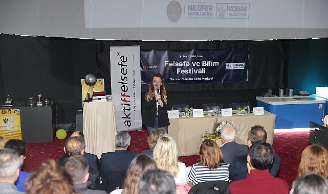 Konak’ta Felsefe ve Bilim Festivali’ne yoğun ilgi