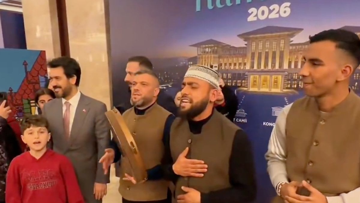 Külliye’deki Ramazan coşkusu sürüyor: İlahisi ile fenomen olan Celal Karatüre de katıldı