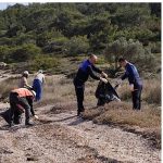 Lastikler, Naylon Atıklar ve Cam Şişeler Çevre Gönüllüleri Tarafından Titizlikle Toplandı.