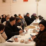 Maltepeliler iftar sofrasında oruçlarını açtı