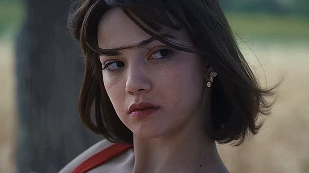 Masumiyet Müzesi Füsun’un kelebek küpeleri tükendi! Fiyatı dudak uçuklattı…