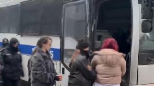 OnlyFans’ta müstehcen içerik paylaşan şüpheliler adliyede