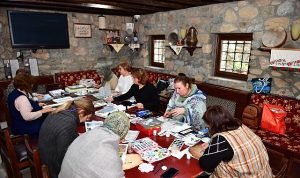 Osmangazi’de Minyatür Sanatı Kadınlarla Hayat Buluyor