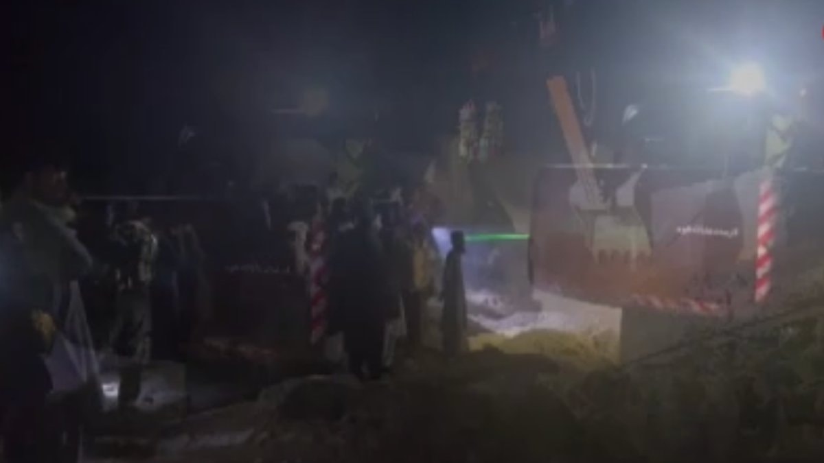 Pakistan, Afganistan’a saldırdı: 25 kişi öldü