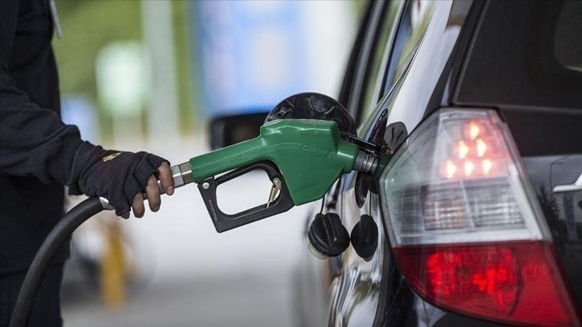 Petrol yeniden 100 dolar: Akaryakıtta yeni zam beklentisi