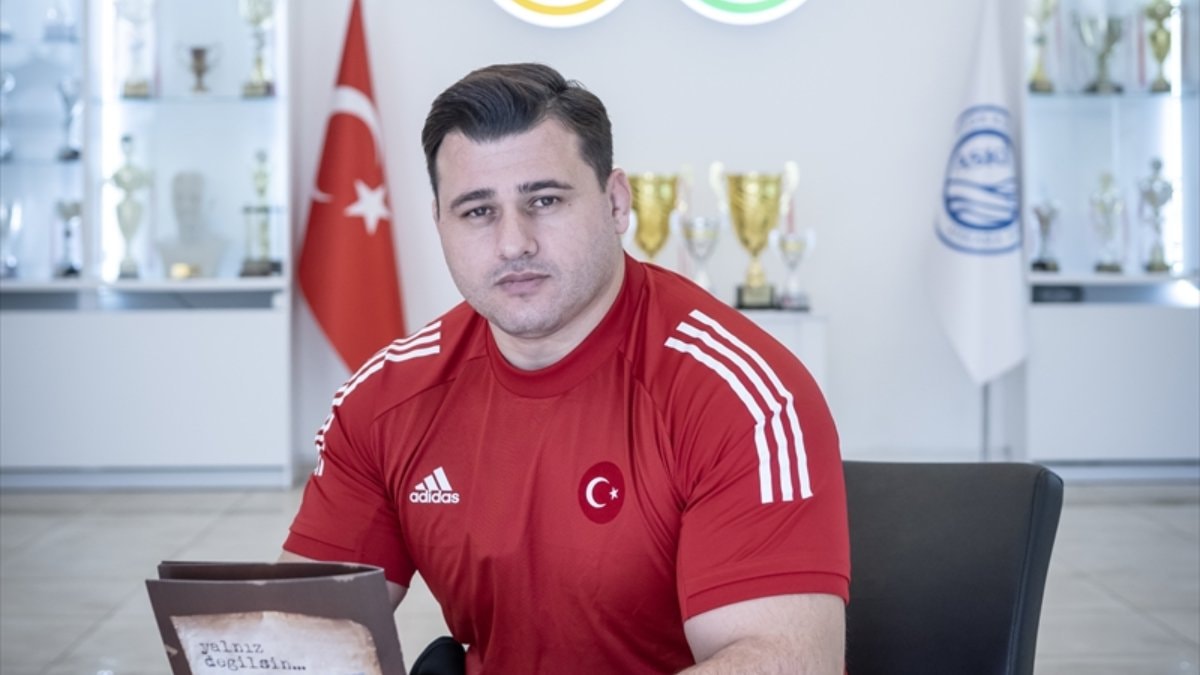 Rıza Kayaalp, “geçmişe yolculuk” yaptı