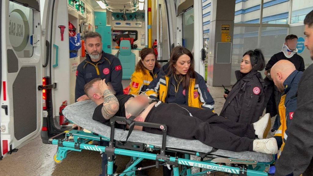 Samsun’da bıçaklı kavga: 2 şahıs yaralandı