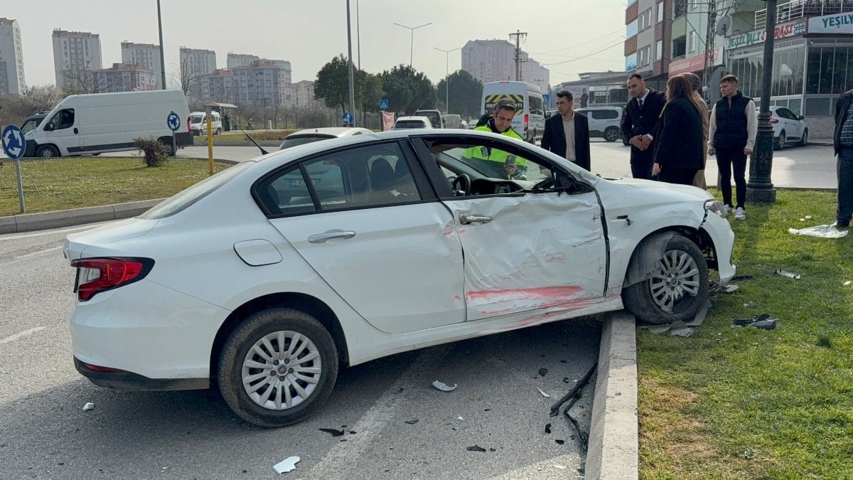 Samsun’da otobüs ile otomobil çarpıştı: 9 yaralı