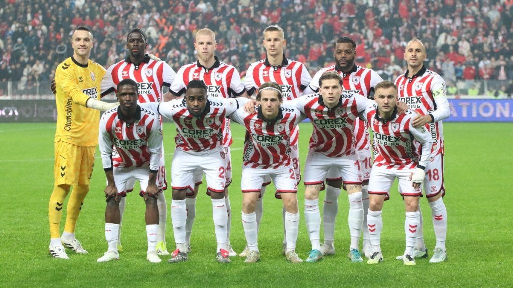 Samsunspor: Konferans Ligi Play-Off turunu geçmek istiyoruz