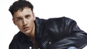 Şarkıcı Edis hakkında yakalama kararı