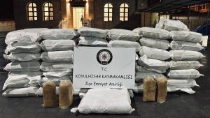 Sivas’ta 1 ton 337 kilo kaçak tütün ele geçirildi