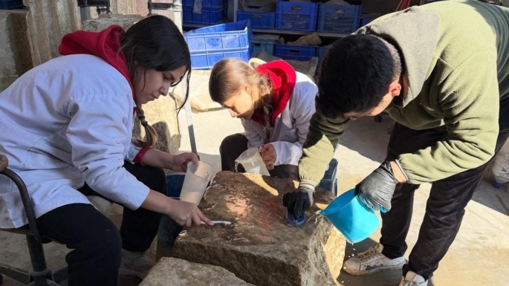 Stratonikeia ve Lagina’da geleceğin restoratörleri sahada yetişiyor