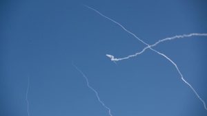 Suudi Arabistan Savunma Bakanlığı: 3 seyir füzesi imha edildi