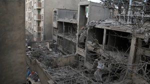 Tahran’ın Cevadiye ve Beryanek bölgelerindeki yıkım görüntülendi