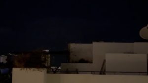 Tel Aviv semalarında güçlü patlamalar duyuldu