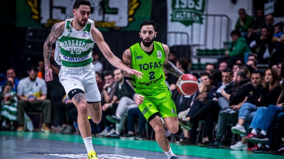 TOFAŞ, Bursaspor Basketbol’u uzatmalarda geçti
