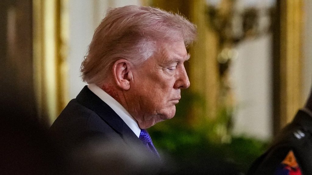 Trump: ABD Büyükelçiliği saldırısına yanıt çok yakında verilecek