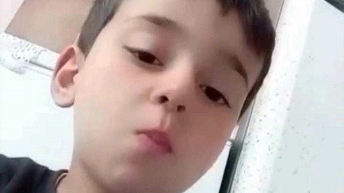 Van’da göçük altından çıkan minik Muhammed, hayatını kaybetti