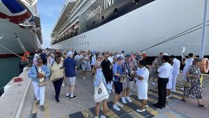 Abdulkadir Uraloğlu: Türkiye kruvaziyer turizminde hedef büyüttü