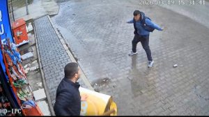 Afyonkarahisar’da işletme sahibine taş ve sopalı saldırı