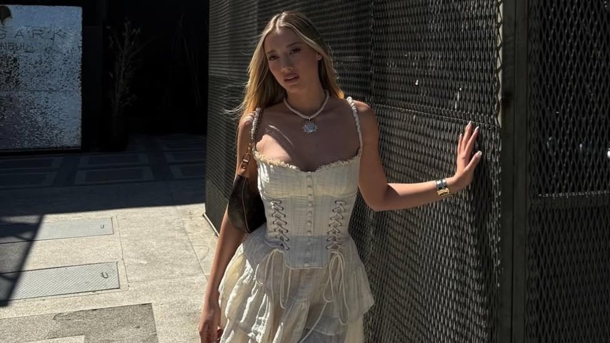 Aleyna Kalaycıoğlu’nun asıl mesleği ortaya çıktı